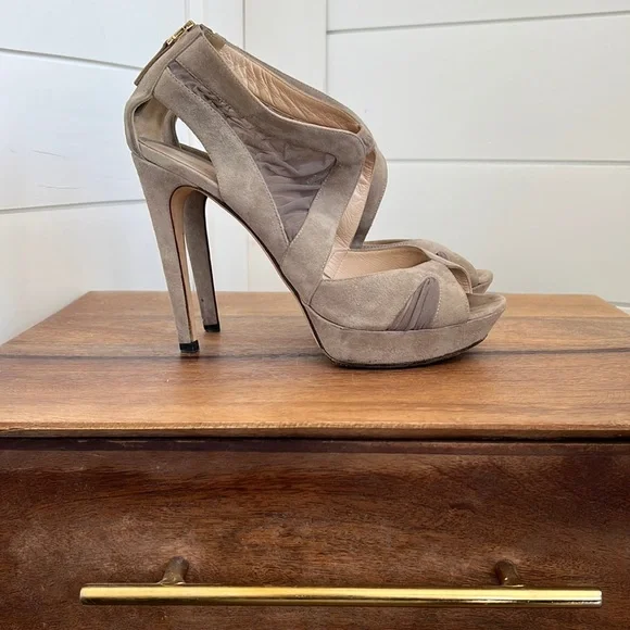 Fendi Heels - Picture 1 of 17